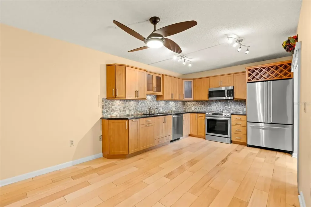 2712 12th Court Palm Harbor FL 34684