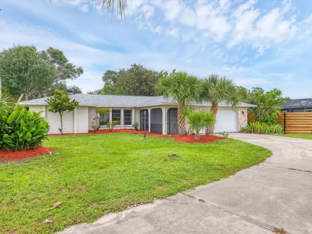 2102 Country Meadows Place Sarasota FL 34235