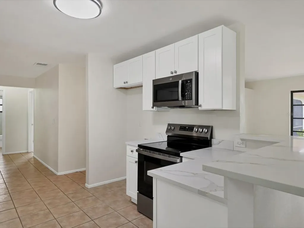 2102 Country Meadows Place Sarasota FL 34235