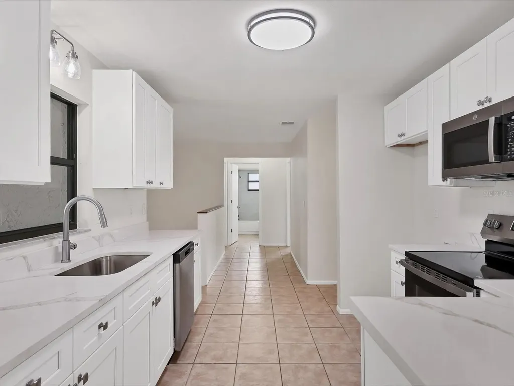 2102 Country Meadows Place Sarasota FL 34235