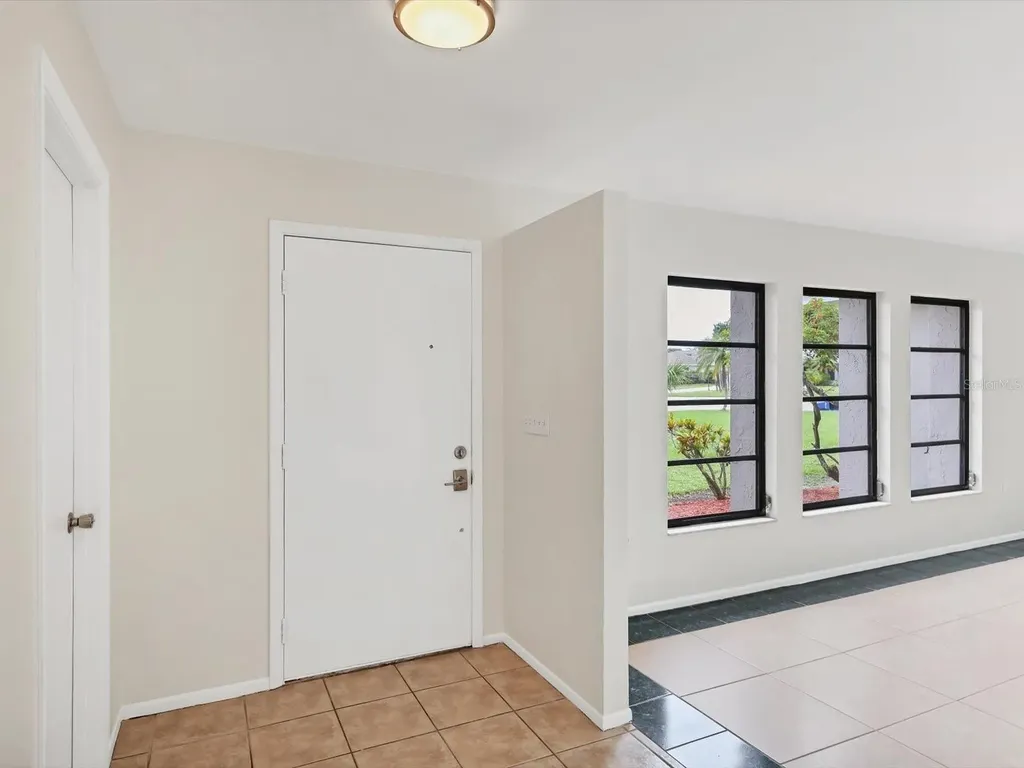 2102 Country Meadows Place Sarasota FL 34235