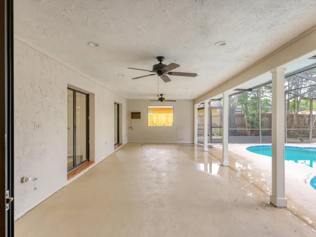 2102 Country Meadows Place Sarasota FL 34235