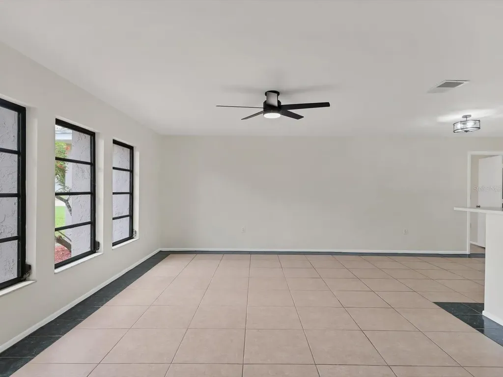 2102 Country Meadows Place Sarasota FL 34235