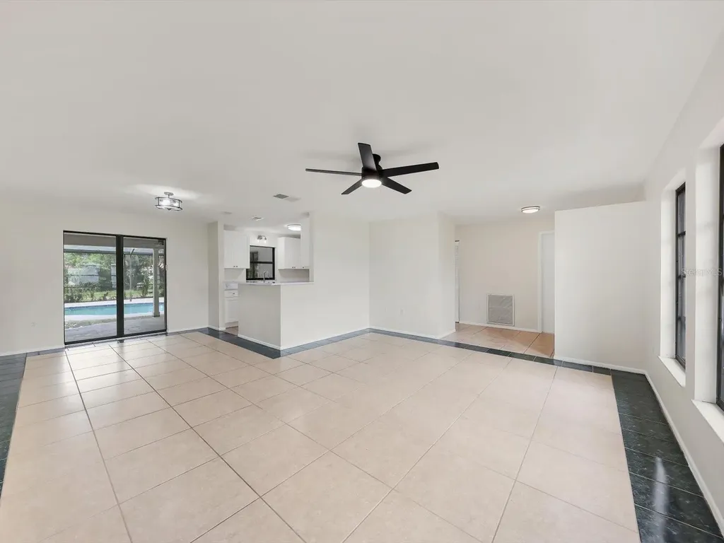 2102 Country Meadows Place Sarasota FL 34235
