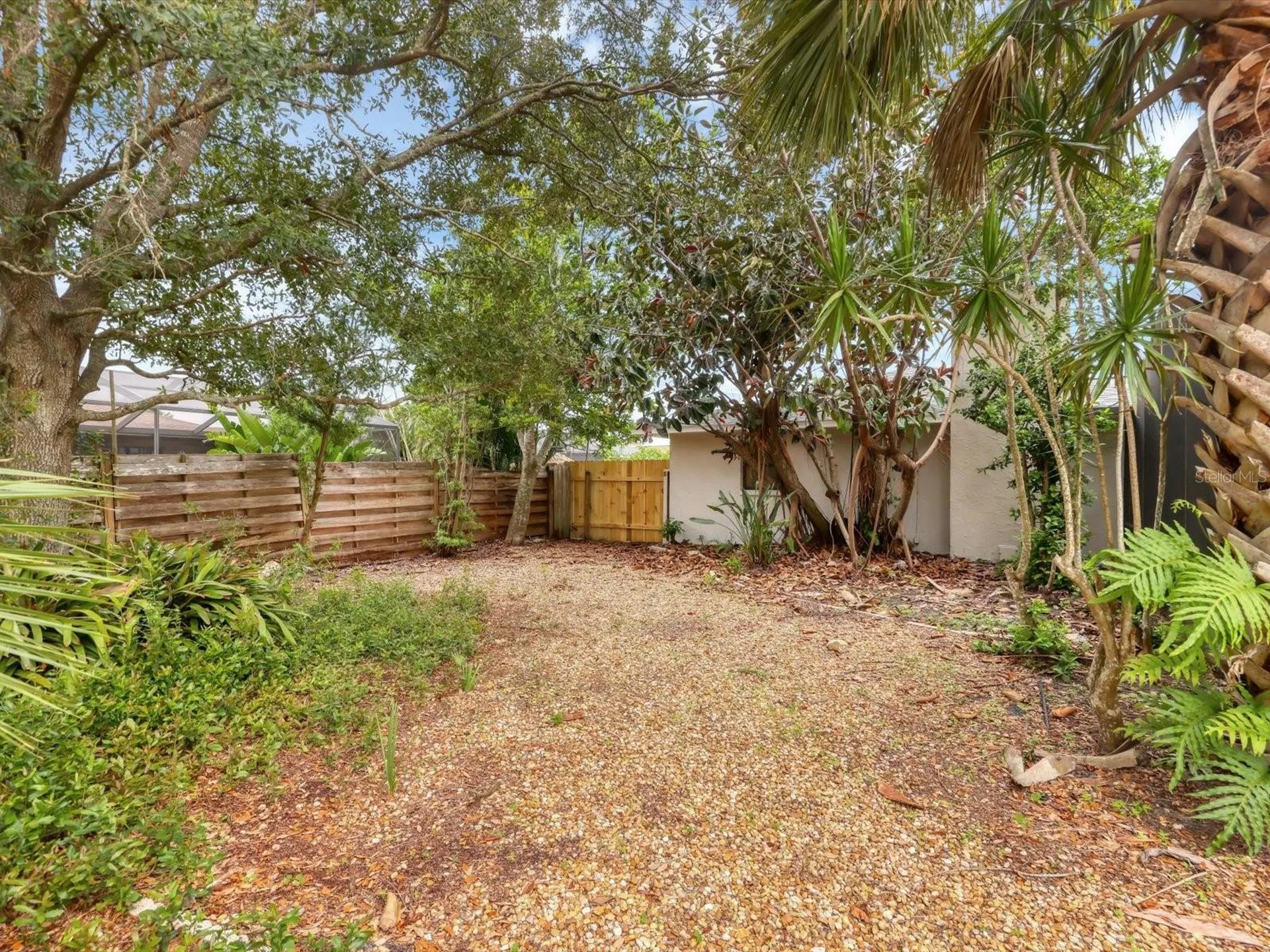 2102 Country Meadows Place Sarasota FL 34235