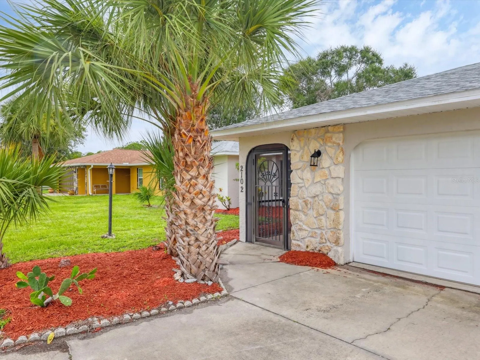 2102 Country Meadows Place Sarasota FL 34235