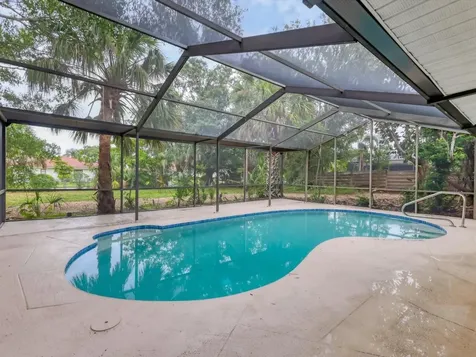 2102 Country Meadows Place Sarasota FL 34235
