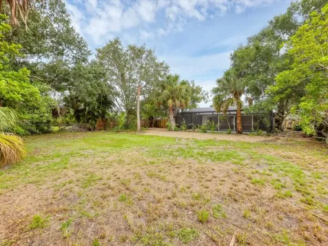 2102 Country Meadows Place Sarasota FL 34235