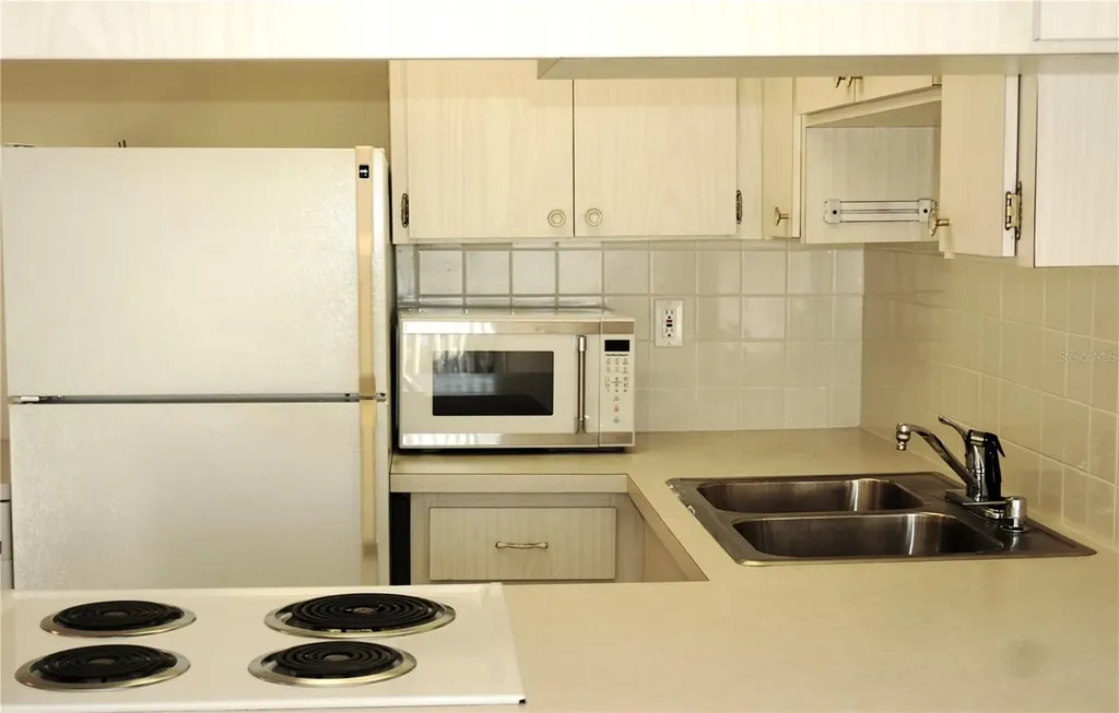 4329 Tahitian Gardens Circle Holiday FL 34691