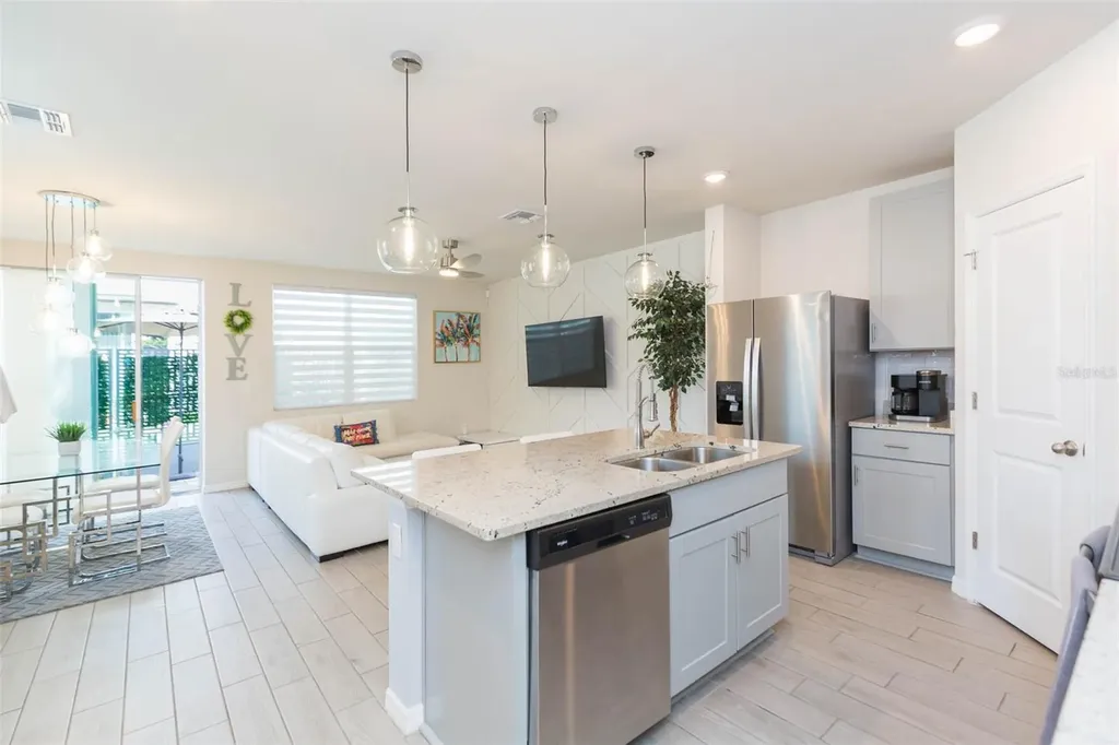 2760 Emory Sound Place Brandon FL 33510