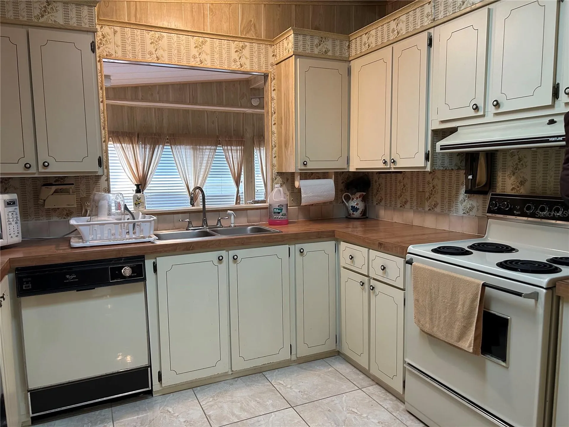 244 Menlo Park Avenue Davenport FL 33897