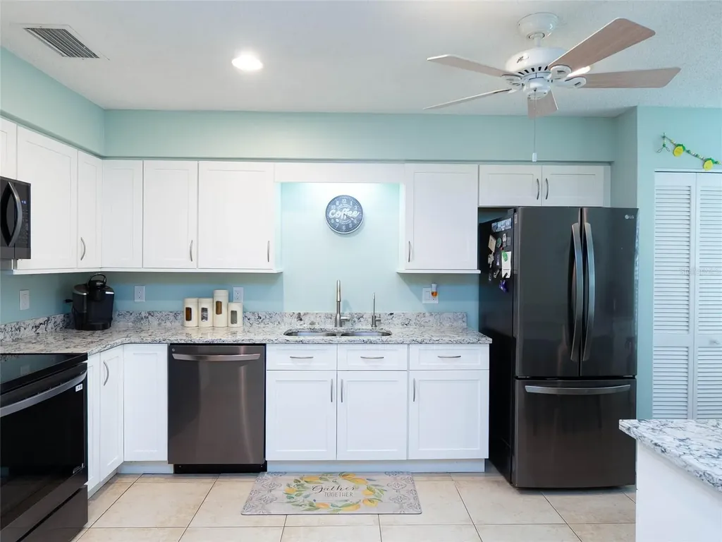 1554 Tallywood Drive Sarasota FL 34237