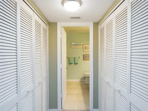 1554 Tallywood Drive Sarasota FL 34237