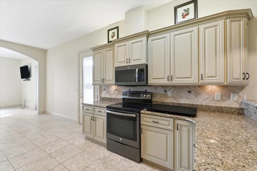 584 Meandering Way Polk City FL 33868