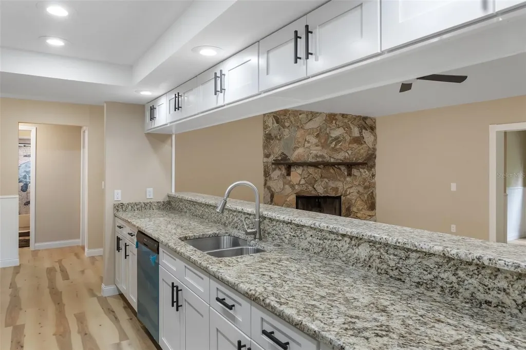 4856 S Driftwood Way Homosassa FL 34448