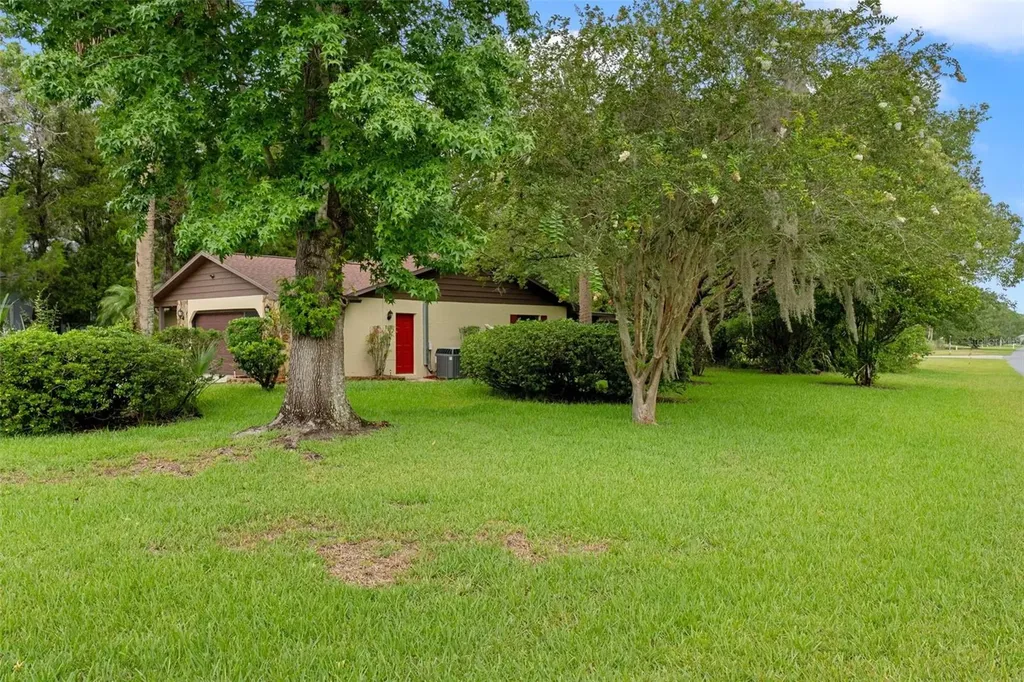 4856 S Driftwood Way Homosassa FL 34448