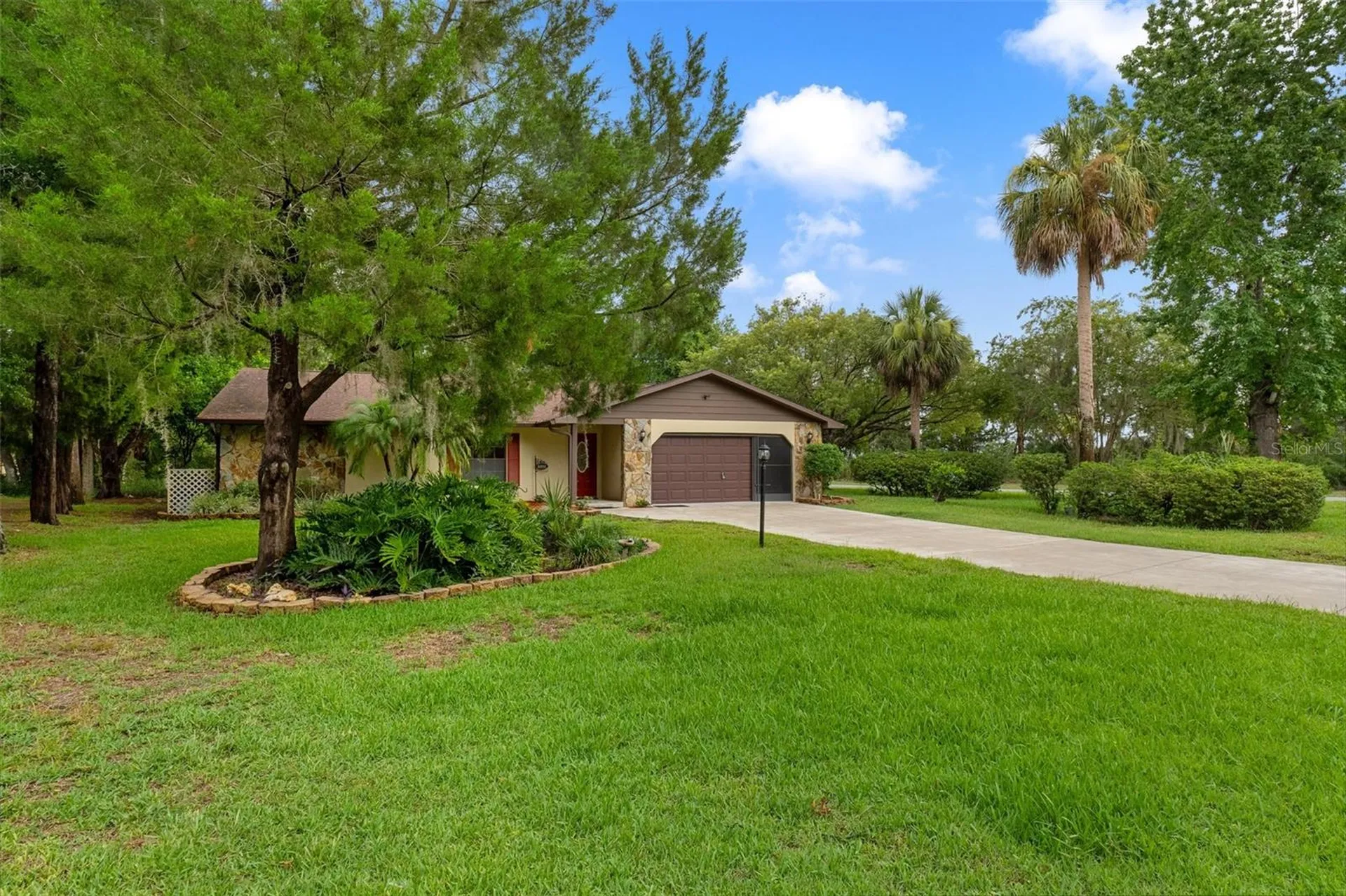 4856 S Driftwood Way Homosassa FL 34448
