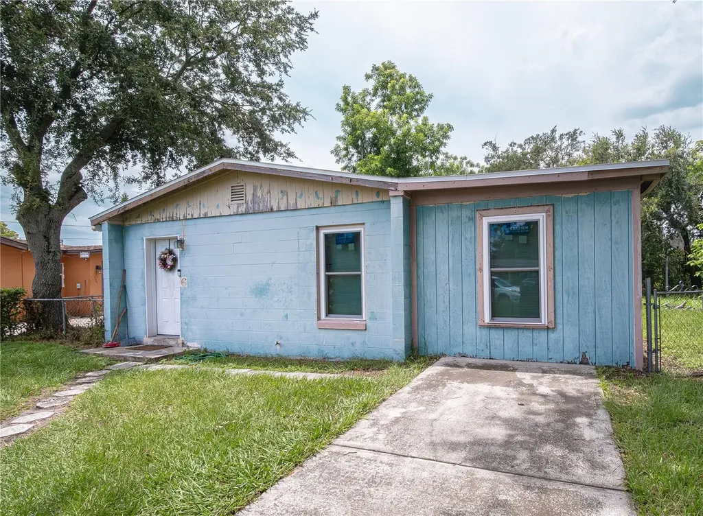 5126 Manduria Street Orlando FL 32819