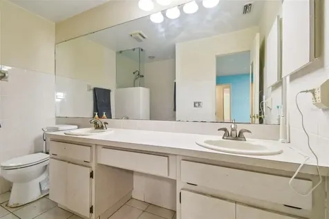 7908 George Washington Lane Tampa FL 33637