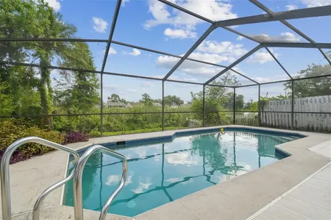 7908 George Washington Lane Tampa FL 33637