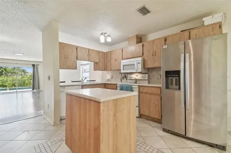 7908 George Washington Lane Tampa FL 33637