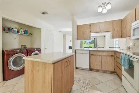 7908 George Washington Lane Tampa FL 33637