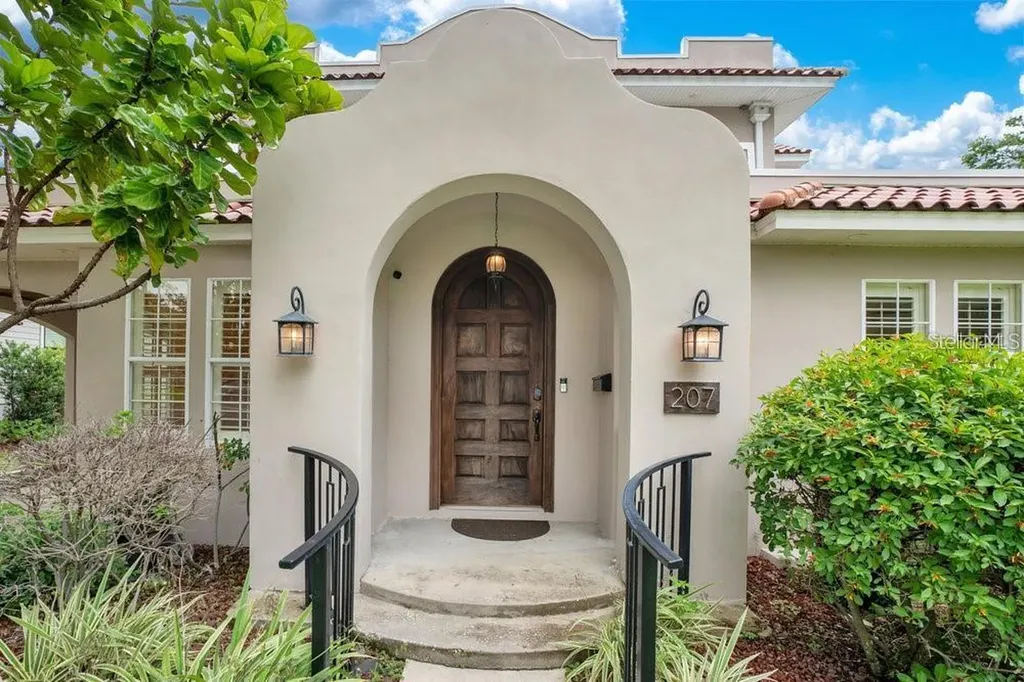 207 W Maxwell Street Lakeland FL 33803