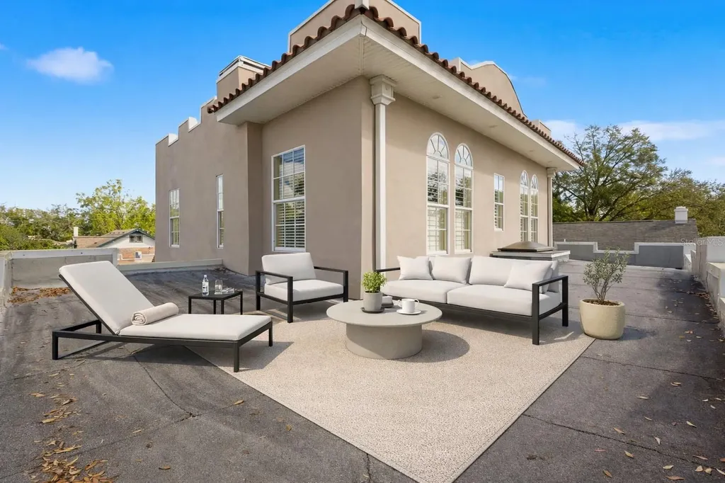 207 W Maxwell Street Lakeland FL 33803