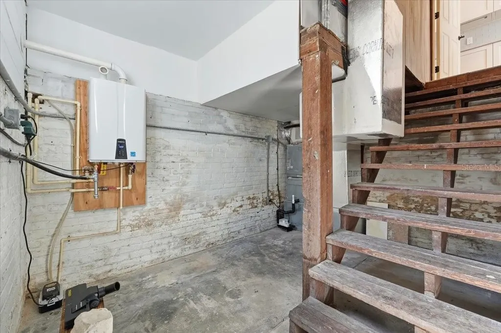 207 W Maxwell Street Lakeland FL 33803