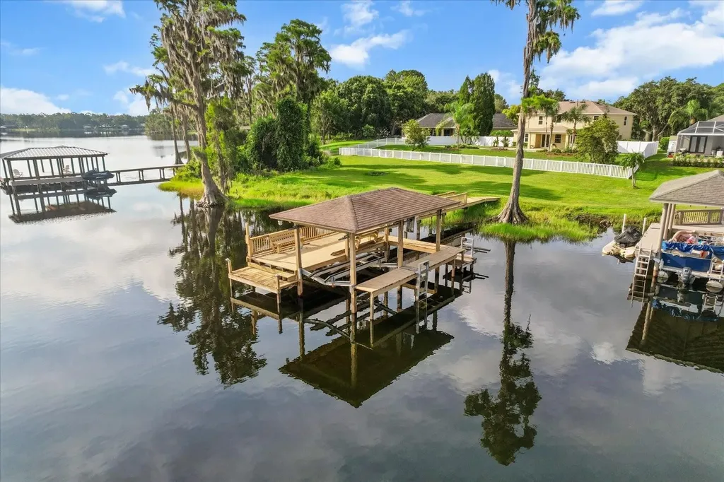 1300 Wyndham Lakes Drive Odessa FL 33556