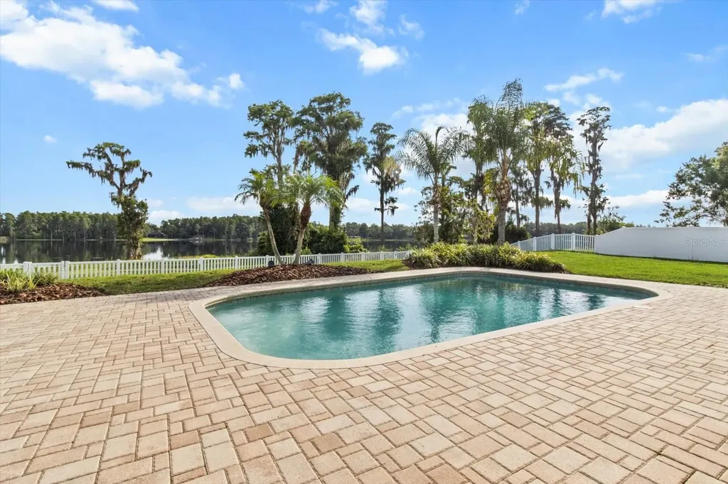 1300 Wyndham Lakes Drive Odessa FL 33556