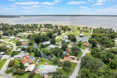 2713 Palm Acres Avenue Lake Wales FL 33898