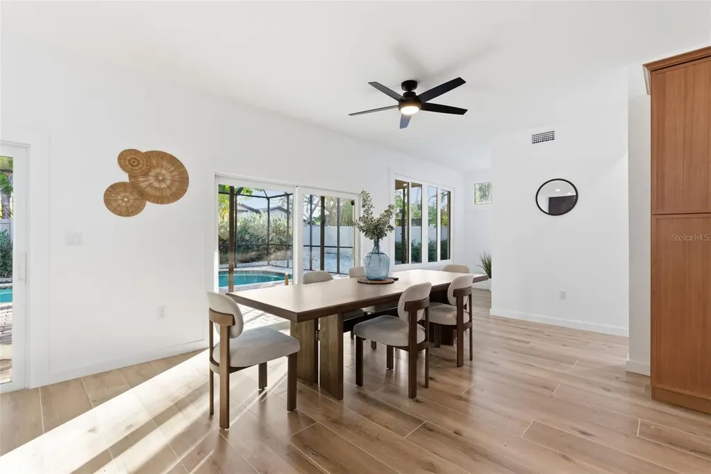 4879 Commonwealth Drive Sarasota FL 34242