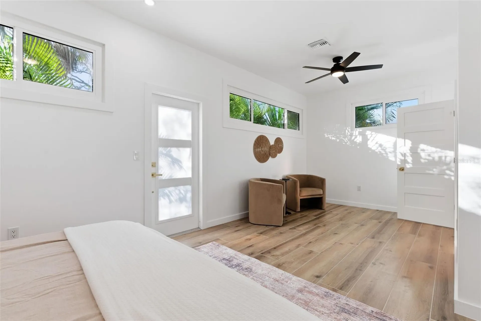 4879 Commonwealth Drive Sarasota FL 34242