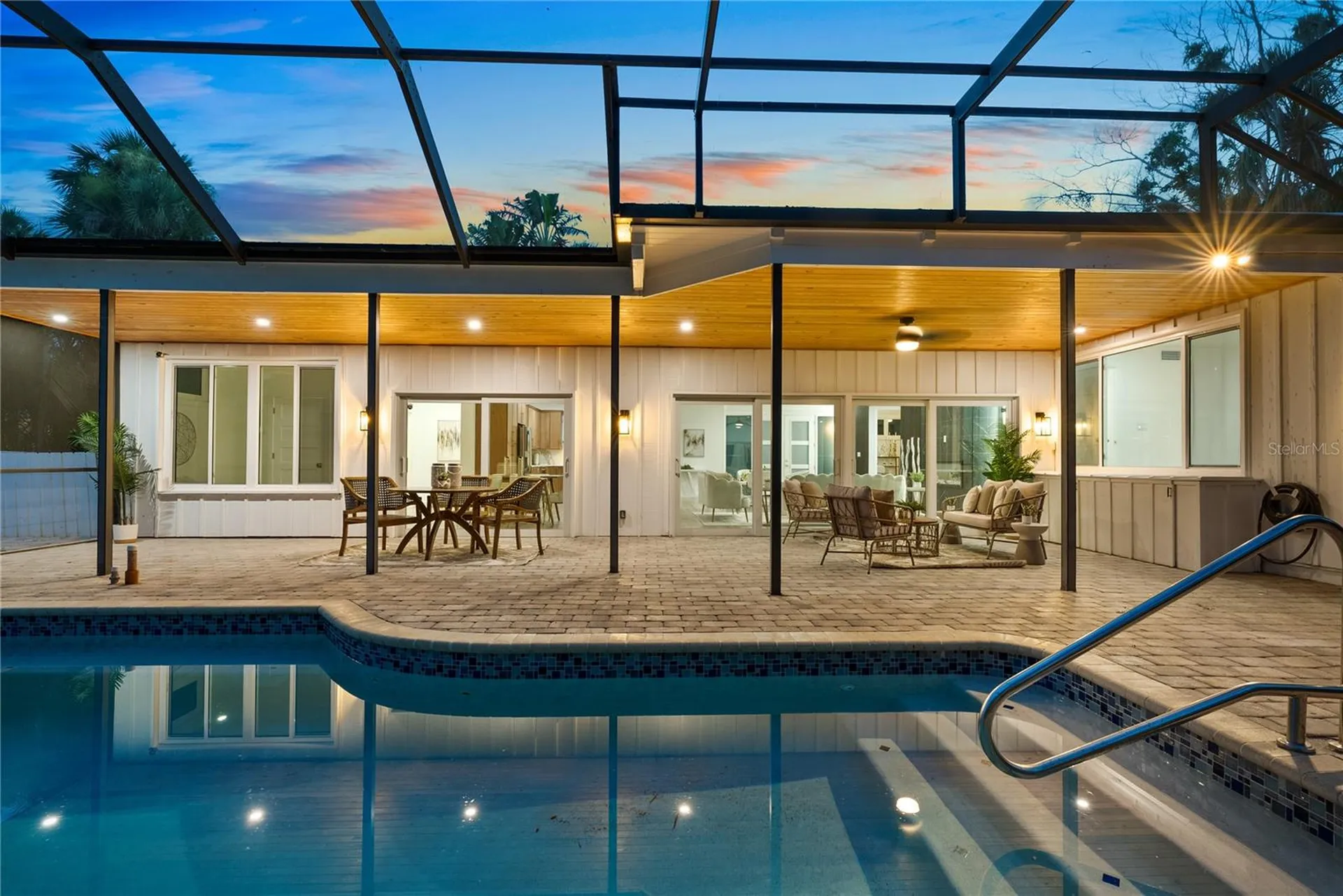 4879 Commonwealth Drive Sarasota FL 34242