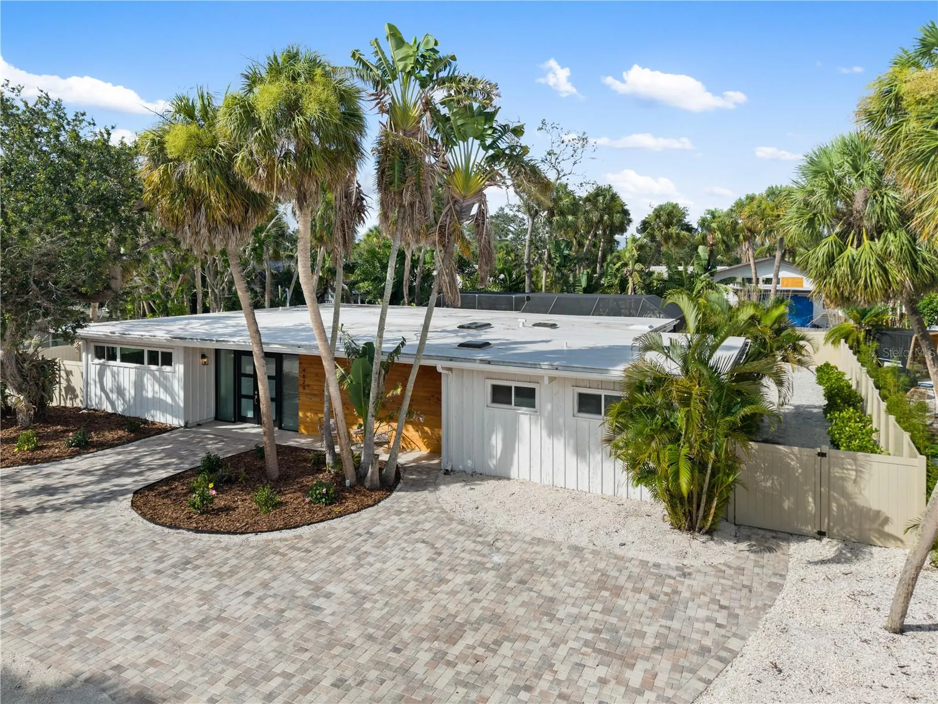 4879 Commonwealth Drive Sarasota FL 34242