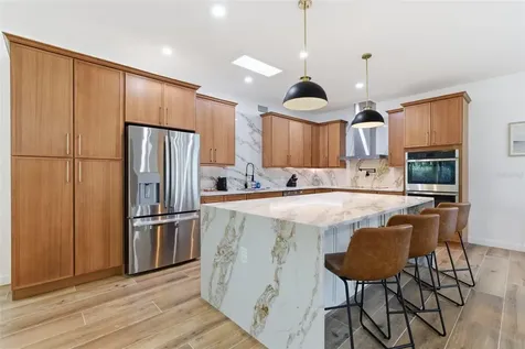 4879 Commonwealth Drive Sarasota FL 34242