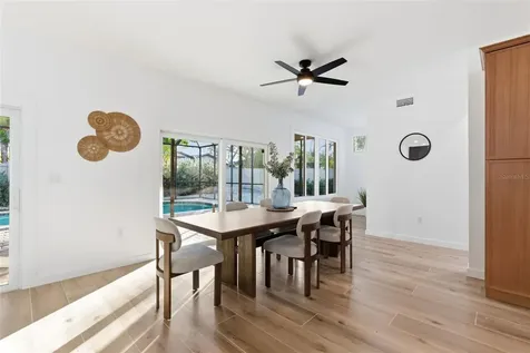 4879 Commonwealth Drive Sarasota FL 34242