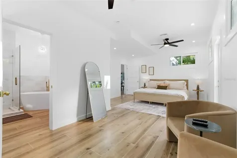 4879 Commonwealth Drive Sarasota FL 34242