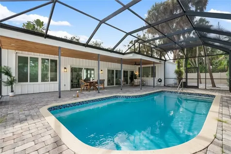 4879 Commonwealth Drive Sarasota FL 34242