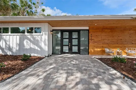 4879 Commonwealth Drive Sarasota FL 34242