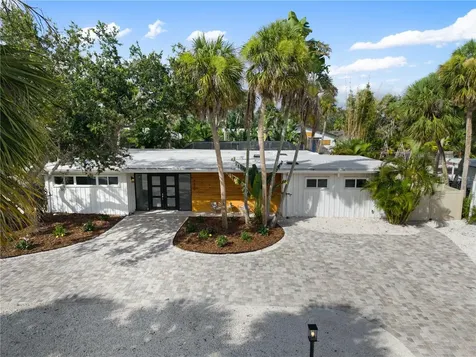 4879 Commonwealth Drive Sarasota FL 34242