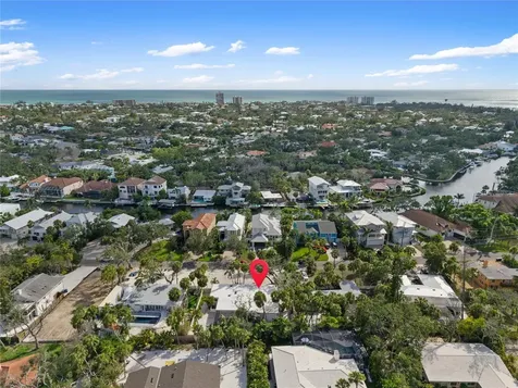 4879 Commonwealth Drive Sarasota FL 34242