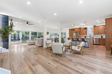 4879 Commonwealth Drive Sarasota FL 34242
