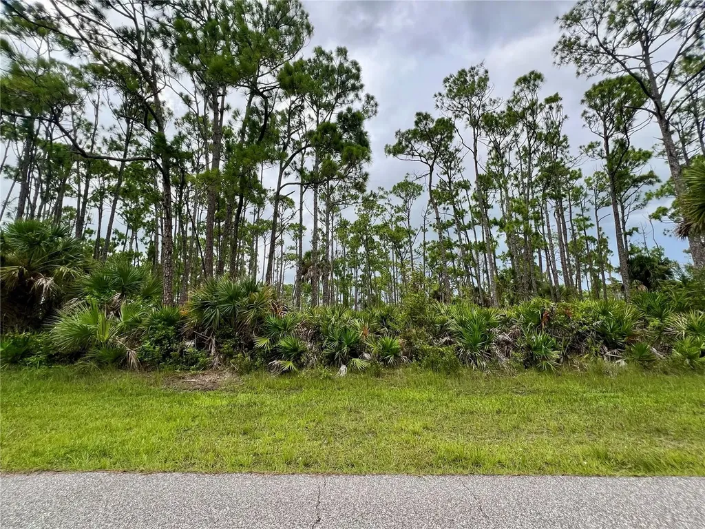 13232 Finkle Avenue Port Charlotte FL 33981