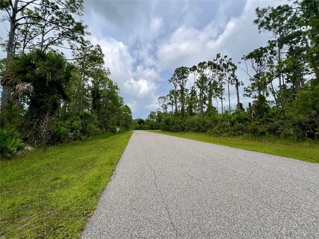 13232 Finkle Avenue Port Charlotte FL 33981