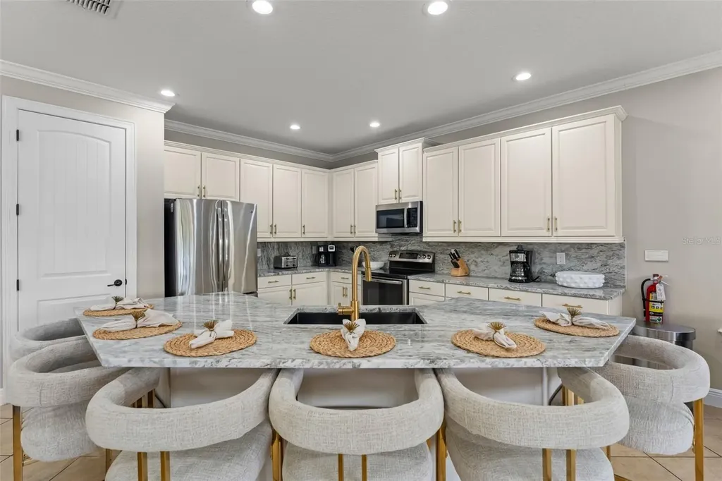 717 Desert Mountain Court Reunion FL 34747