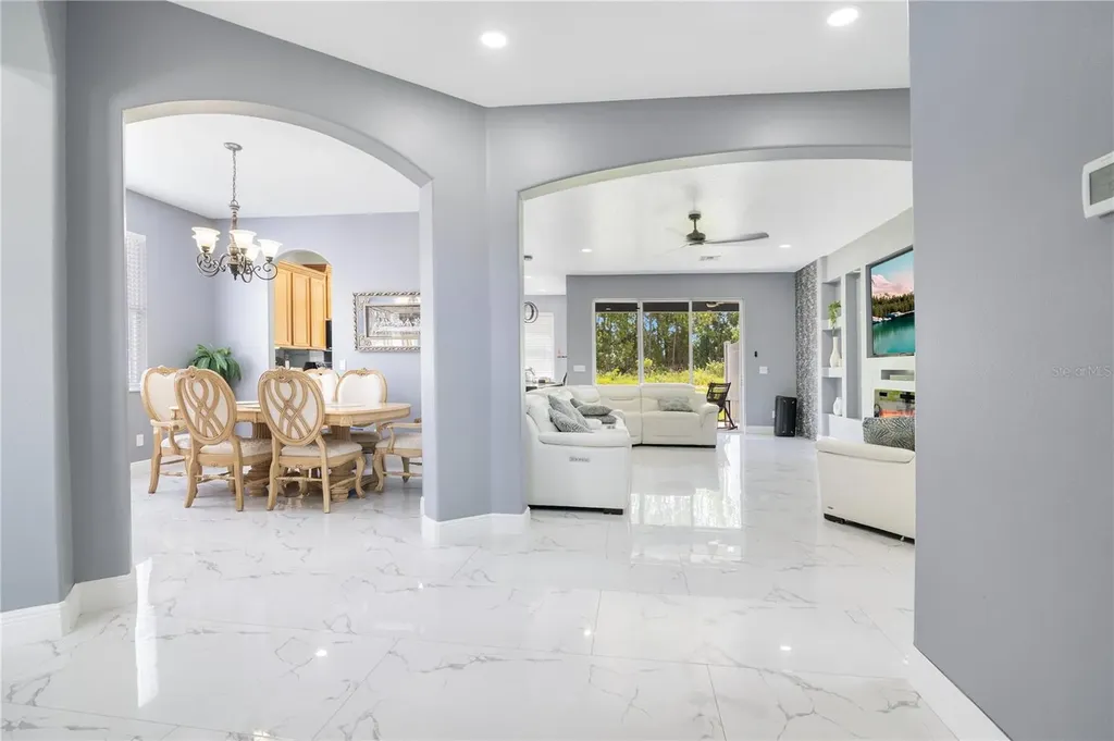 5047 Adair Oak Drive Orlando FL 32829