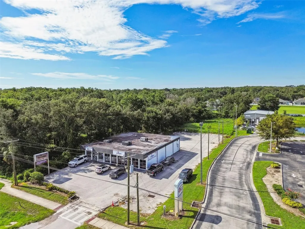 2617 E Brandon Boulevard Valrico FL 33594