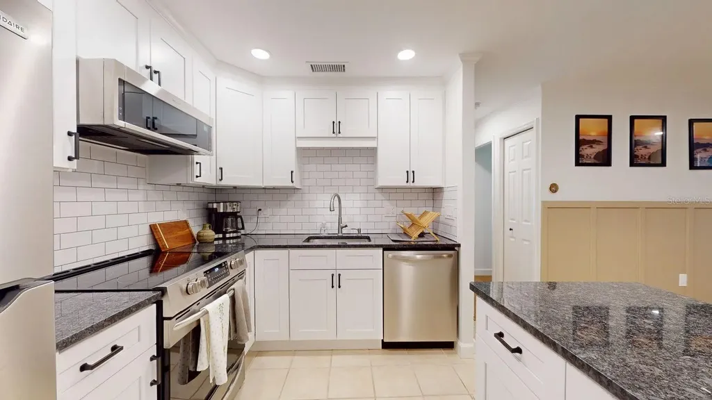 2700 Bayshore Boulevard Dunedin FL 34698